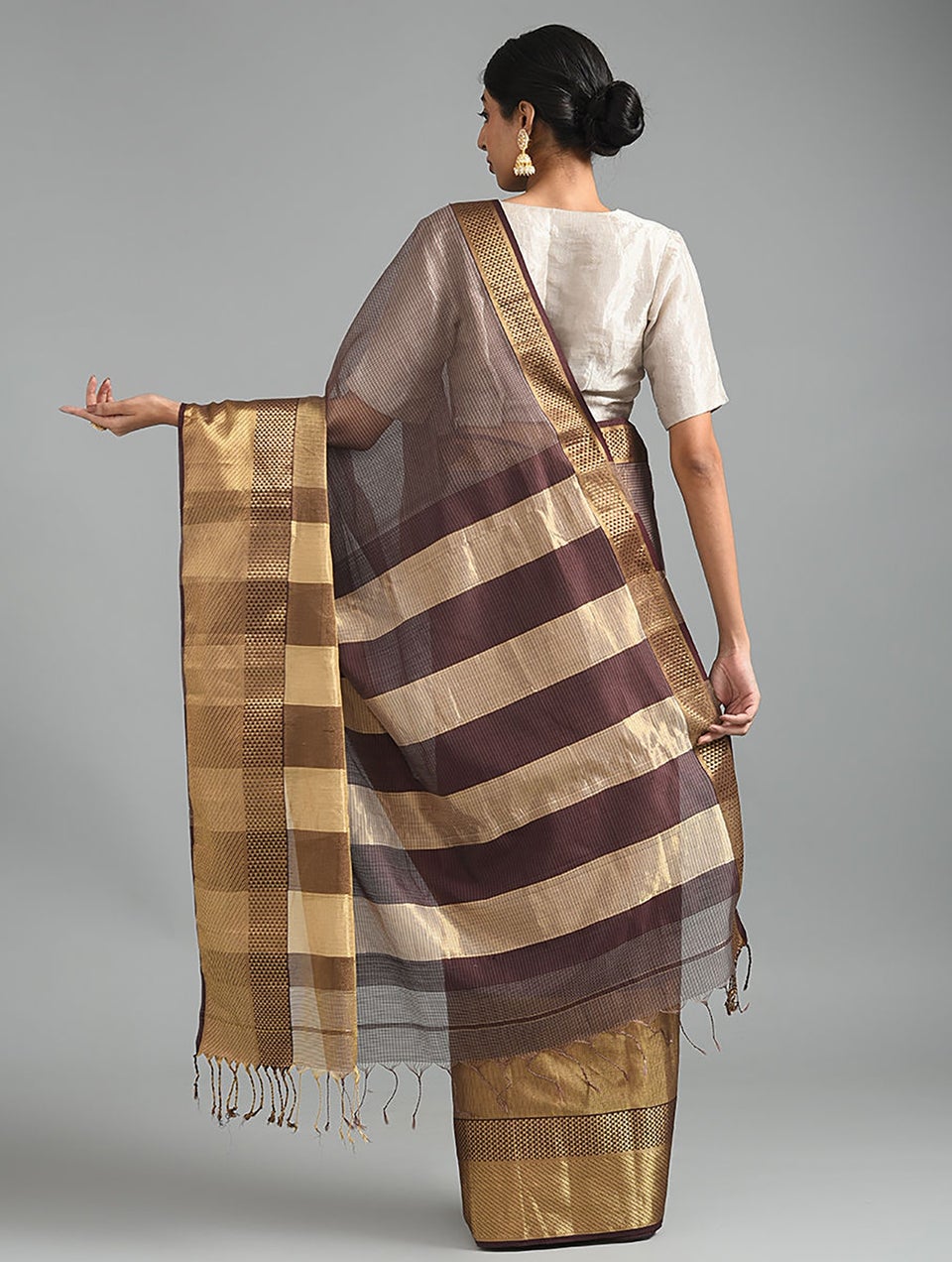 Women Brown Handwoven Silk Cotton Saree