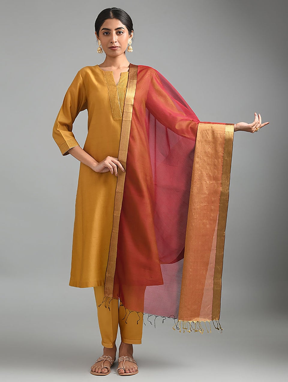 Women Maroon Handwoven Silk Cotton Dupatta