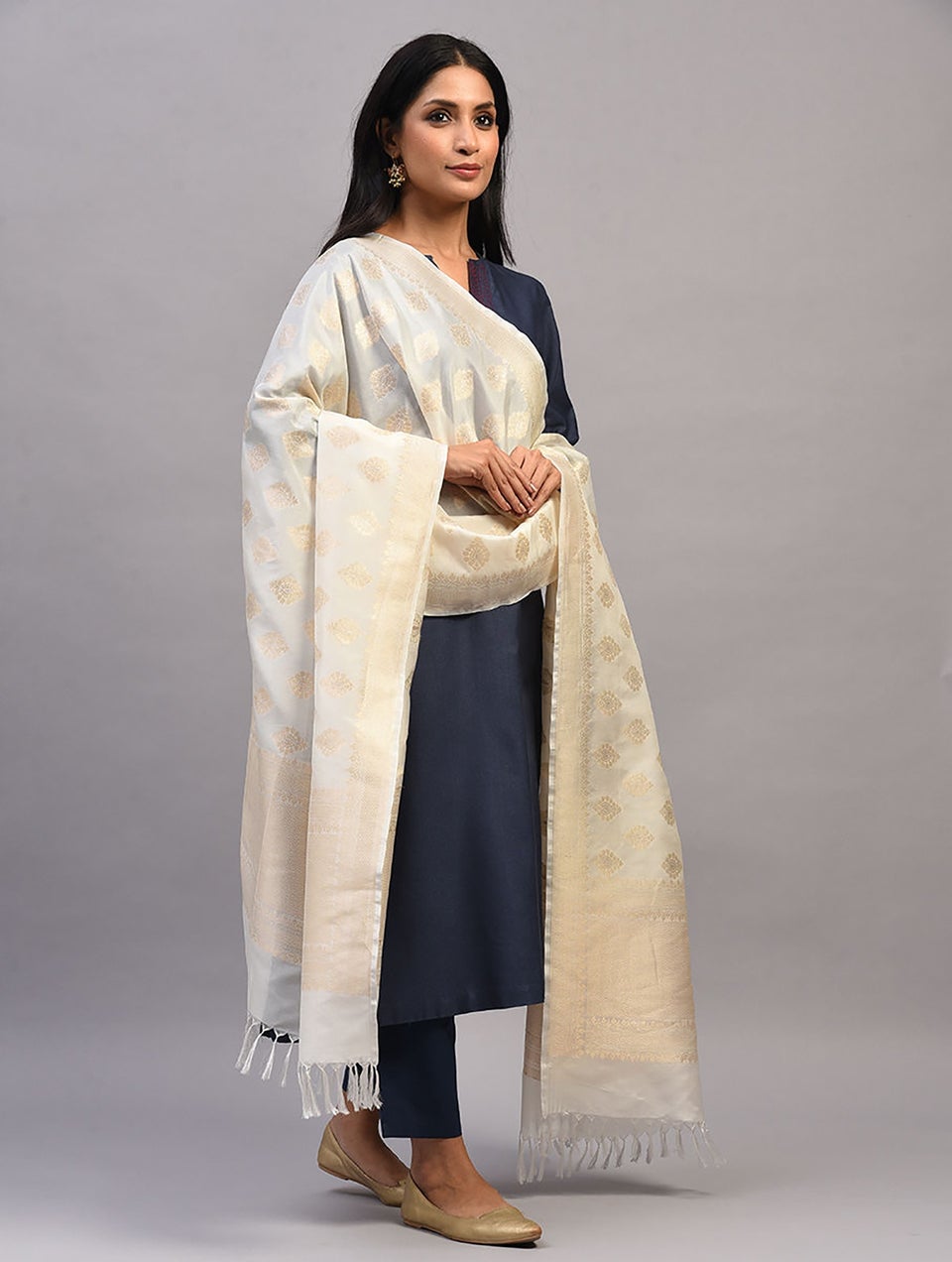 Women White Handwoven Benarasi Katan Silk Georgette Dupatta