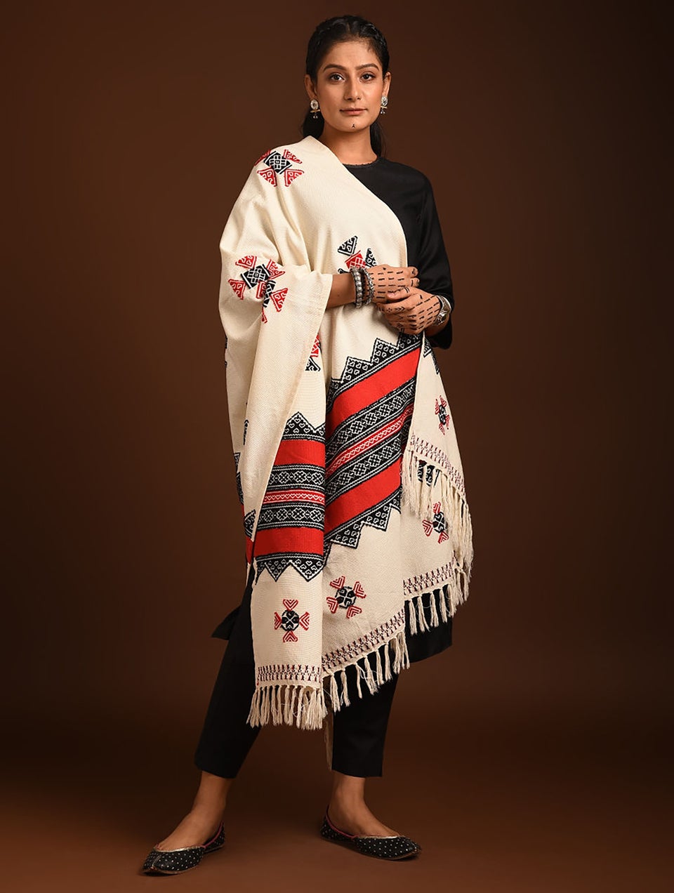 Women White Toda Embroidered Cotton Shawl