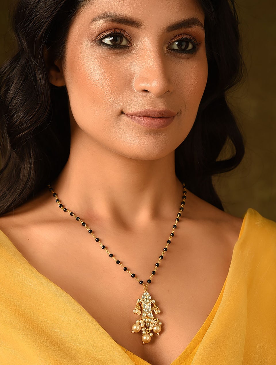 Women Gold Tone Pachi Kundan Mangalsutra Necklace