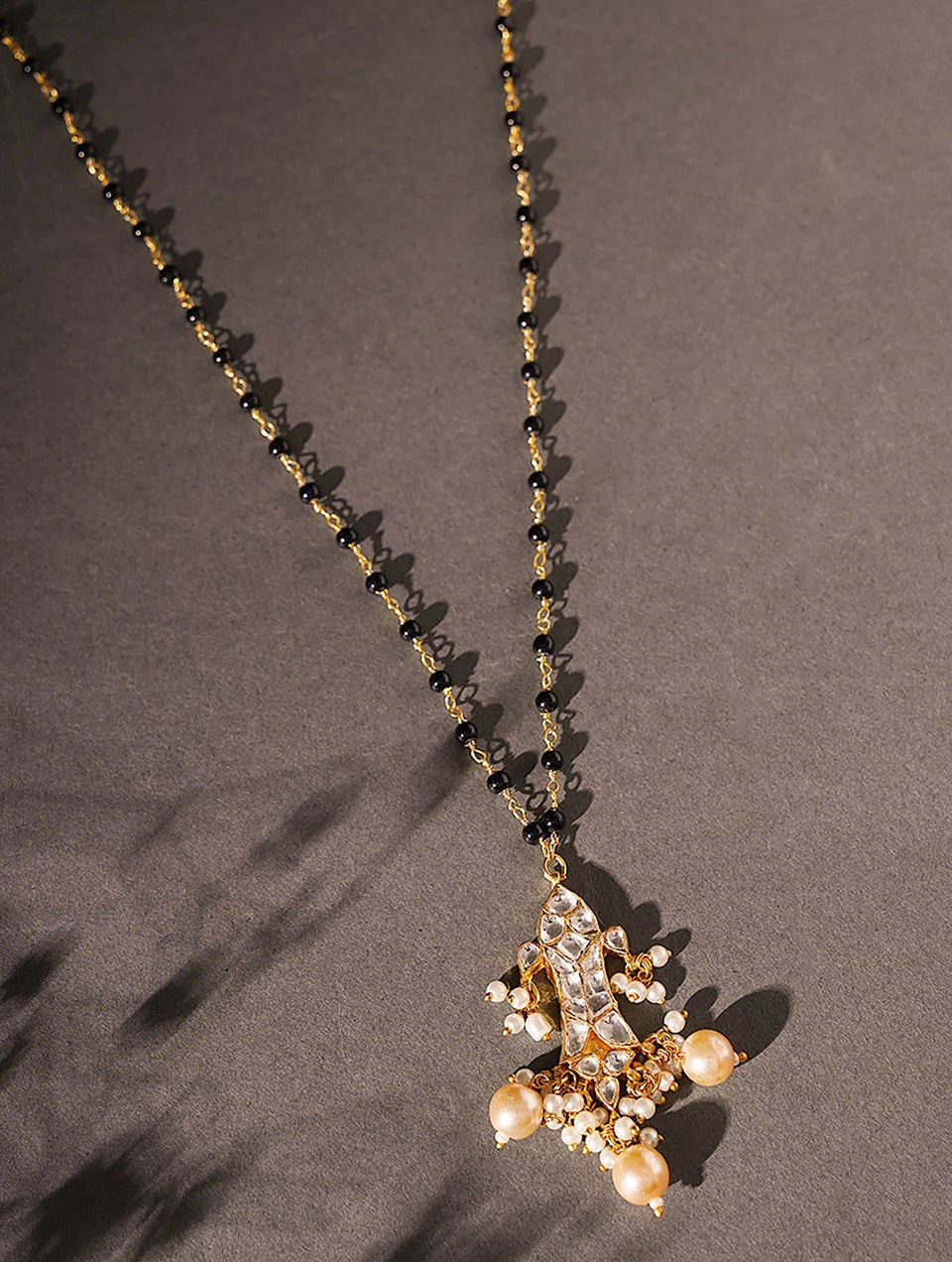 Women Gold Tone Pachi Kundan Mangalsutra Necklace