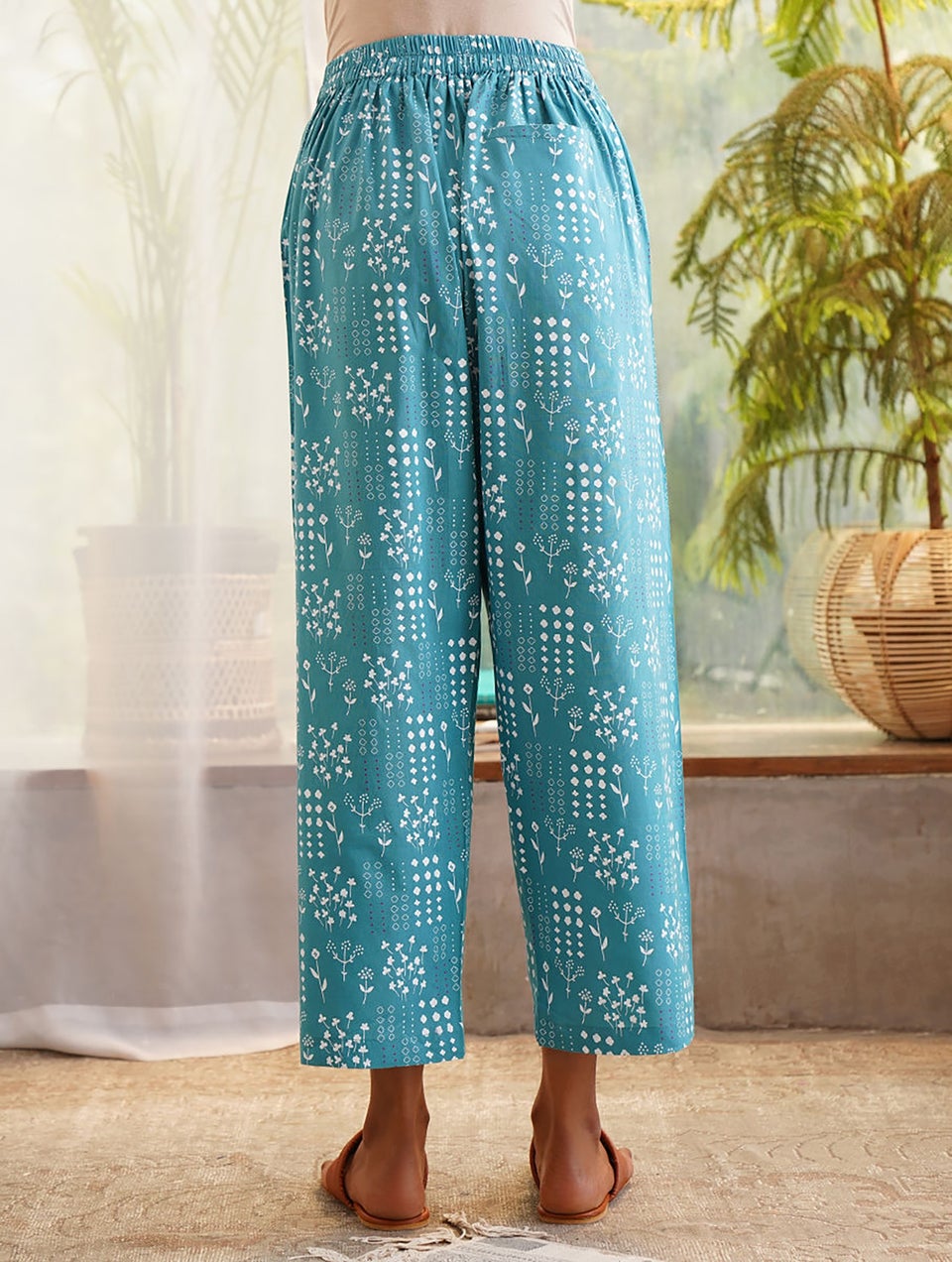 Women Blue Printed Tie-Up Waist Cotton Pants With Pockets - XS