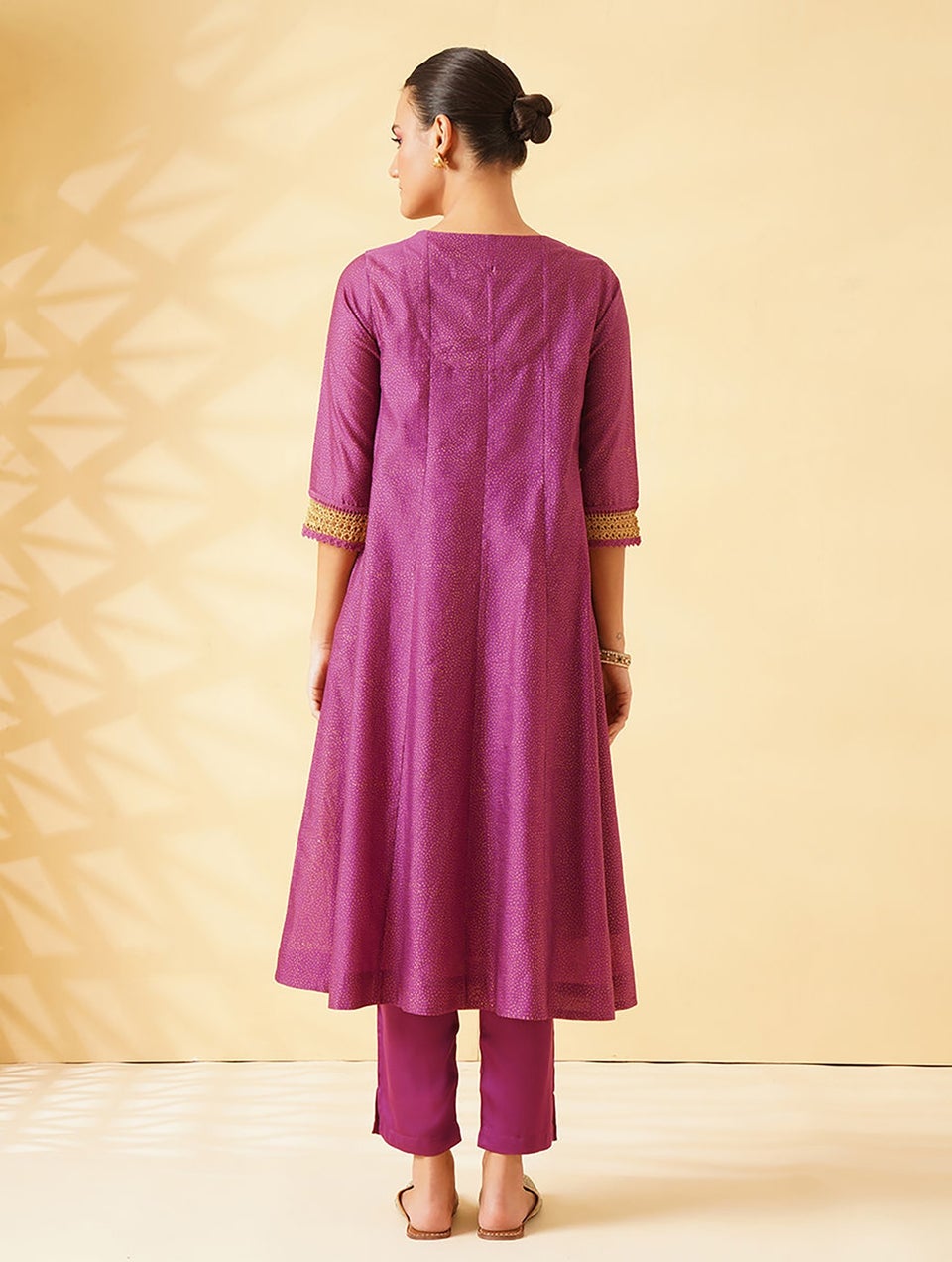 Women Pink Khadi Silk Cotton Kurta With Crochet And Slip - XS
