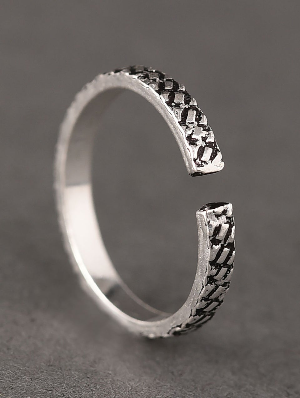 Women Tribal Silver Toe Ring