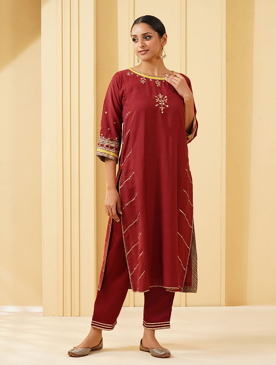 Women Red Viscose Hand Embroidery Boat Neck Kurta With Pant - XL