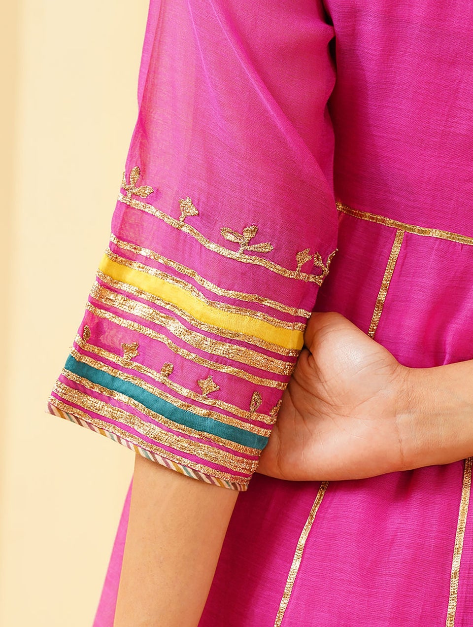 Women Fuchsia Gota Embroidered Silk Cotton Kurta With Pants - XS