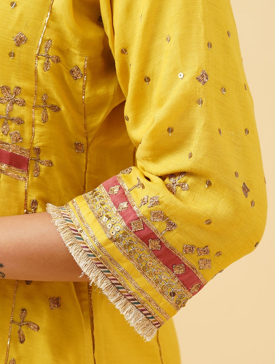 Women Mustard Gota Embroidered Viscose Linen Kurta With Pants - XS