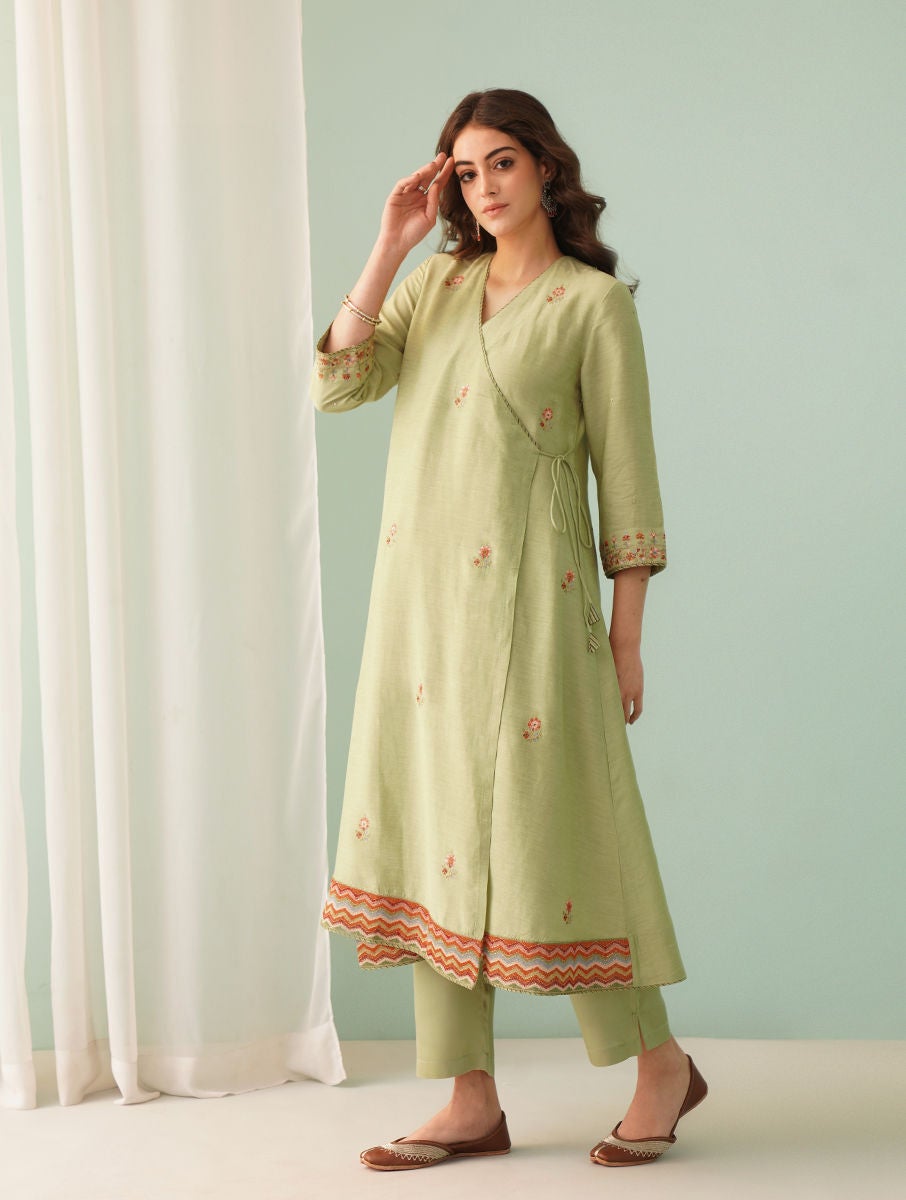 Women Green Embroidered Viscose Linen Angrakh With Lining And Pants