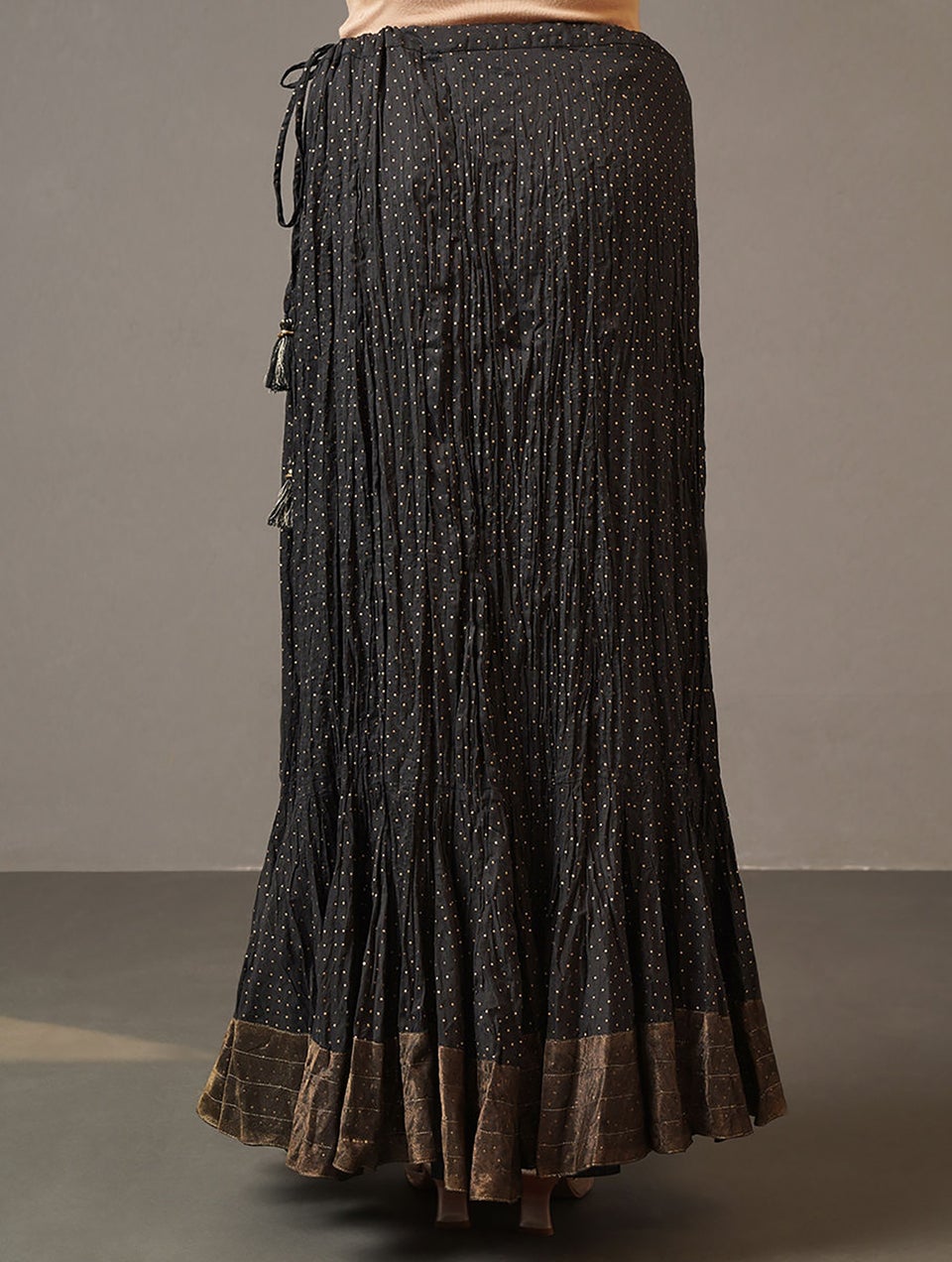 Women Black Tie-Up Crinkled Cotton Skirt With Khadi - S-M