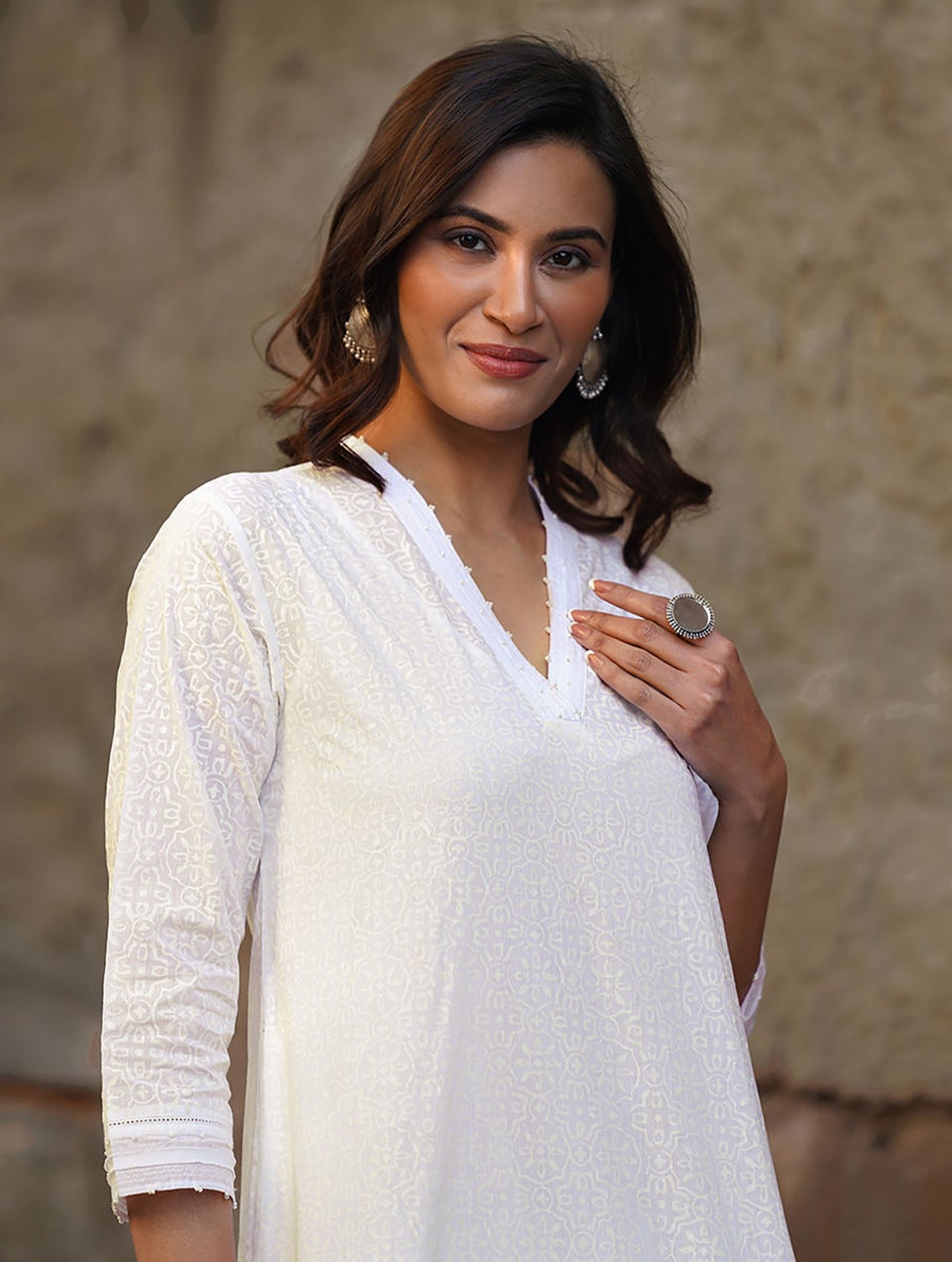 Women White Cotton Block Print V Neck Regular Fit Kurta - S