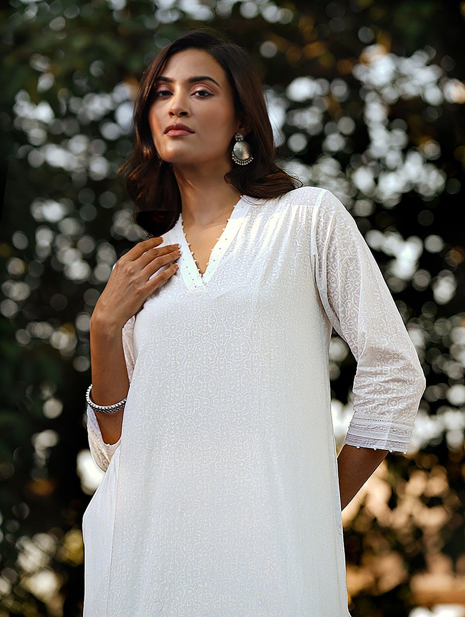 Women White Cotton Block Print V Neck Regular Fit Kurta - S