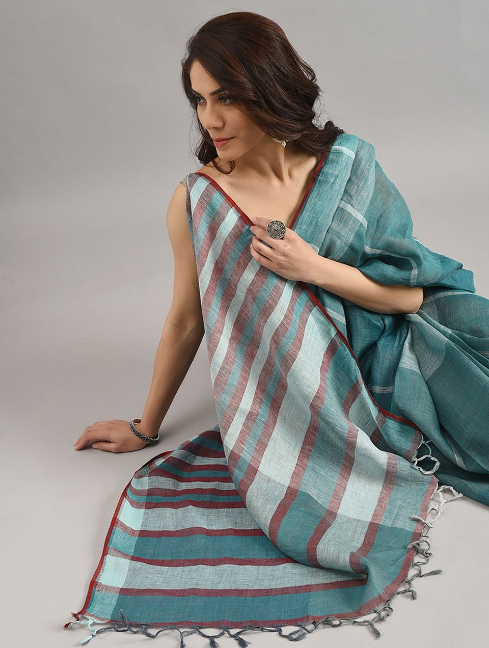 Women Green Handwoven Linen Saree