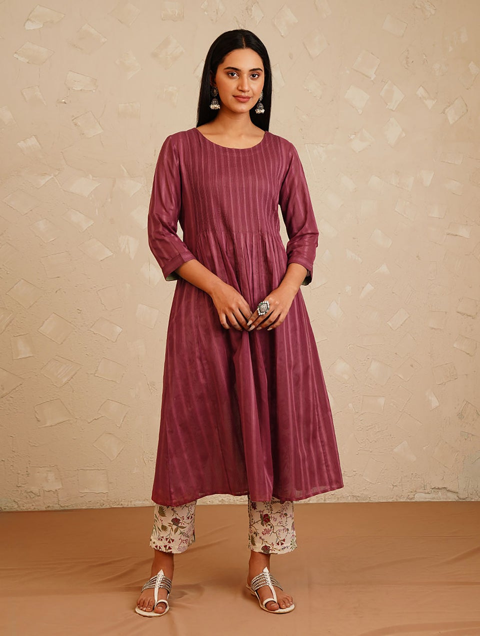 Women Pink Cotton Round Neck Regular Fit Kurta - S