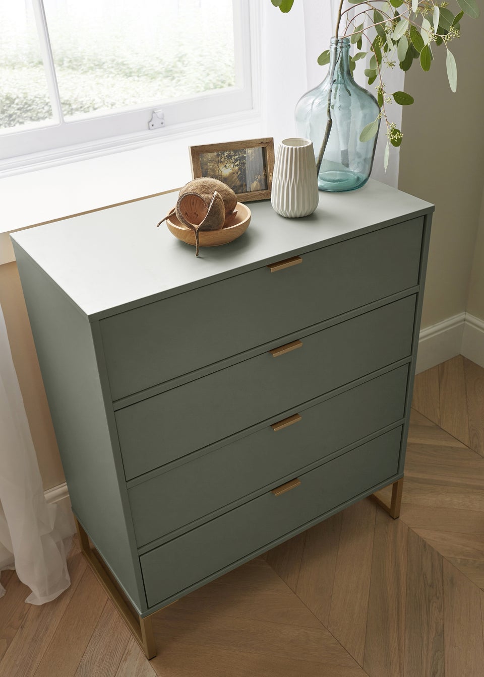 Swift Cordoba 4 Drawer Chest of Drawers (91.5cm x 77cm x 39.5cm)