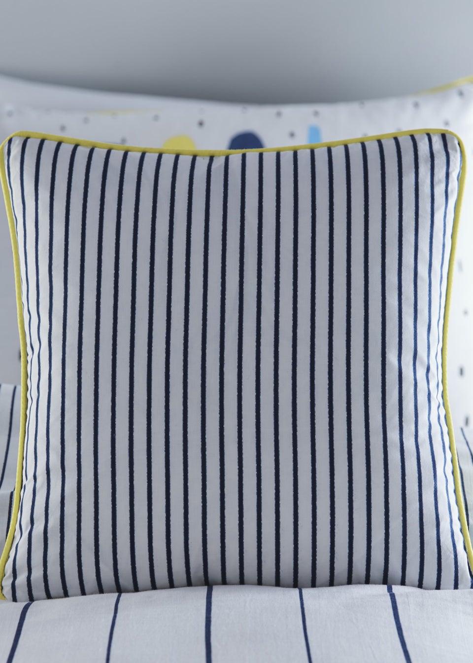 Appletree Kids Vibe Filled Cushion (43cm x 43cm x 15cm)