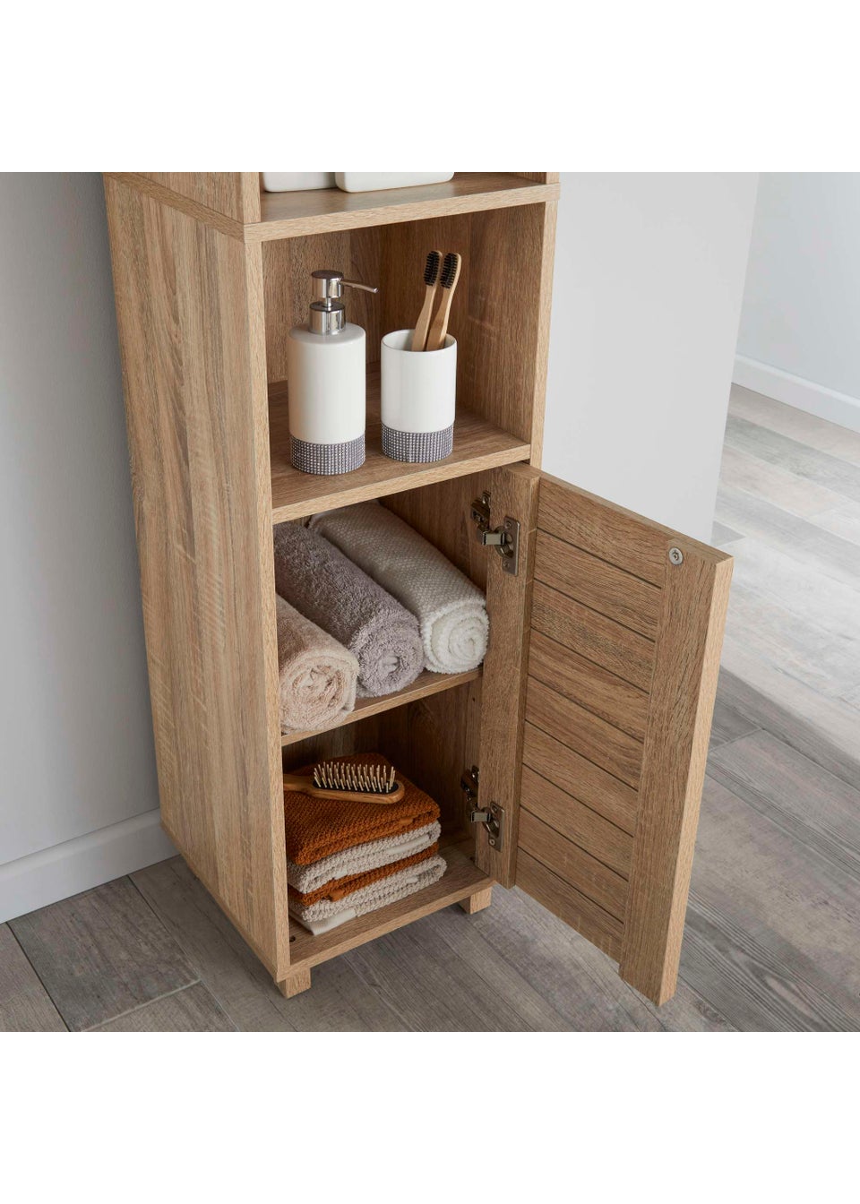 Oak on sale effect tallboy