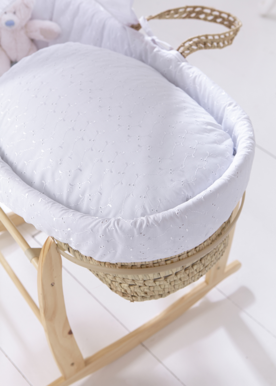 Clair de Lune White Broderie Anglaise Palm Moses Basket
