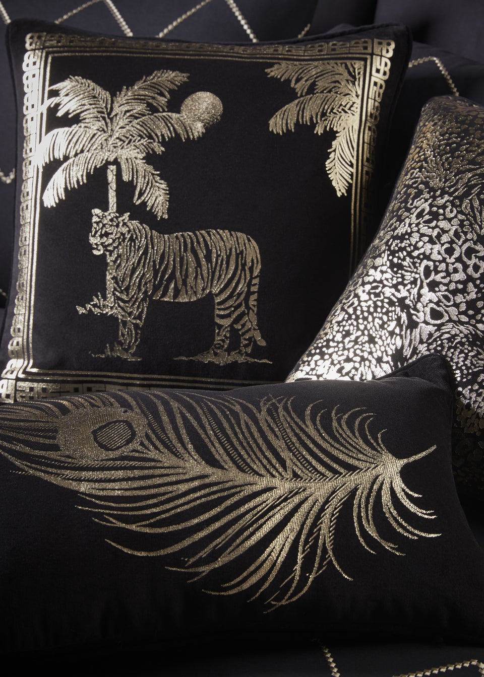 Laurence Llewelyn-Bowen Tiger Tiger Cushion (40cm x 40cm)