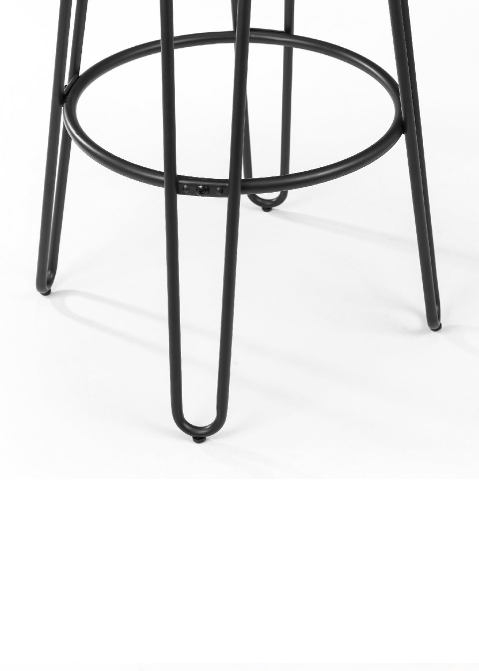 Julian Bowen Set Of 2 Dalston Round Bar Stools (75 x 39 x 39 cm)