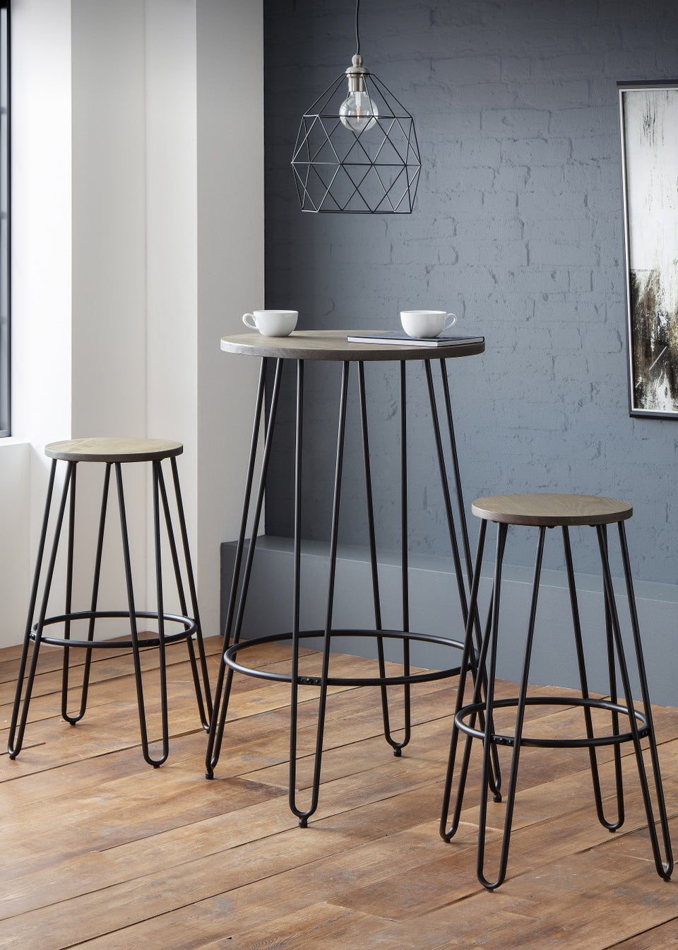 Julian Bowen Set Of 2 Dalston Round Bar Stools (75 x 39 x 39 cm)