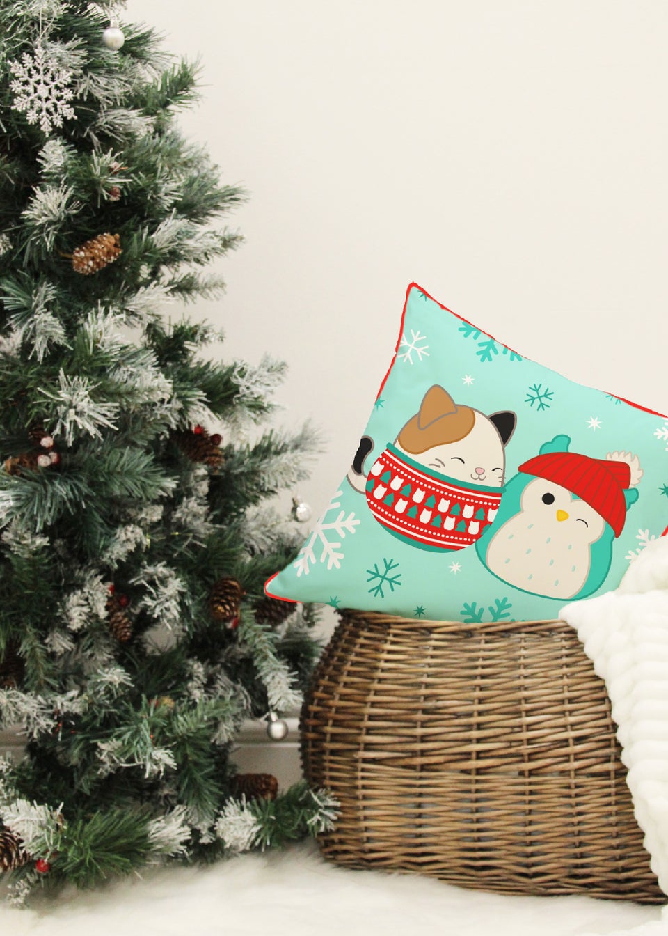 Squishmallows Winter Square Cushion (40cm x 40cm)