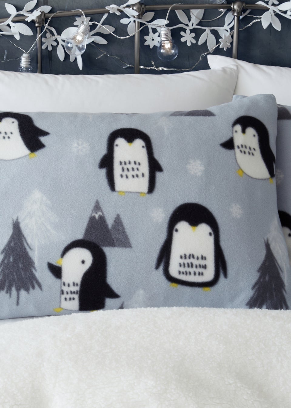 Catherine Lansfield Cosy Penguin Fleece Duvet Cover Set