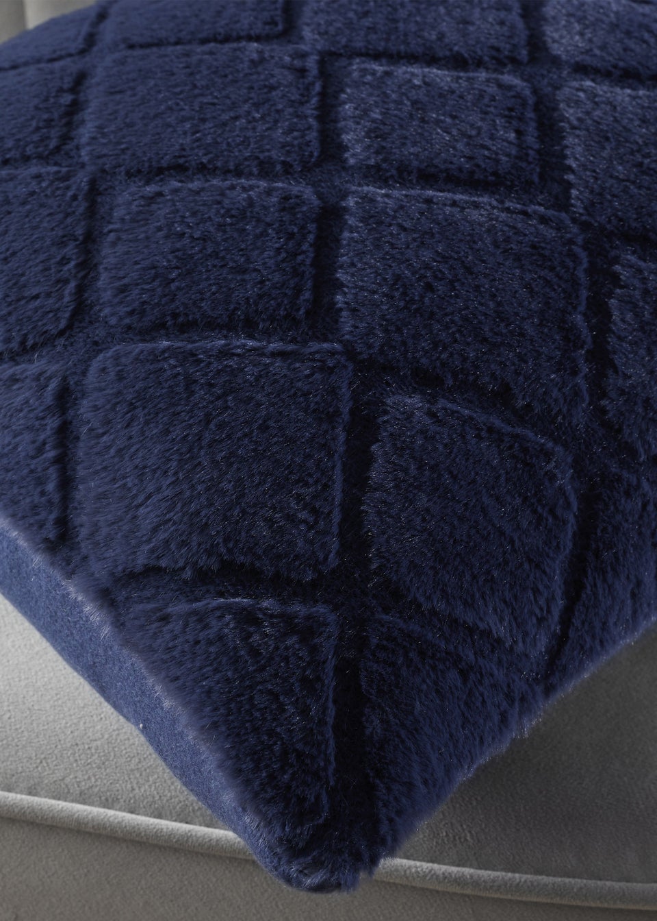 Catherine Lansfield Cosy Diamond Cushion (43x43cm)