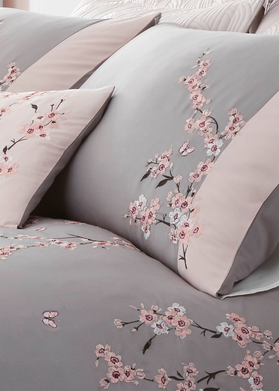 Catherine Lansfield Embroidered Blossom Quilt Set