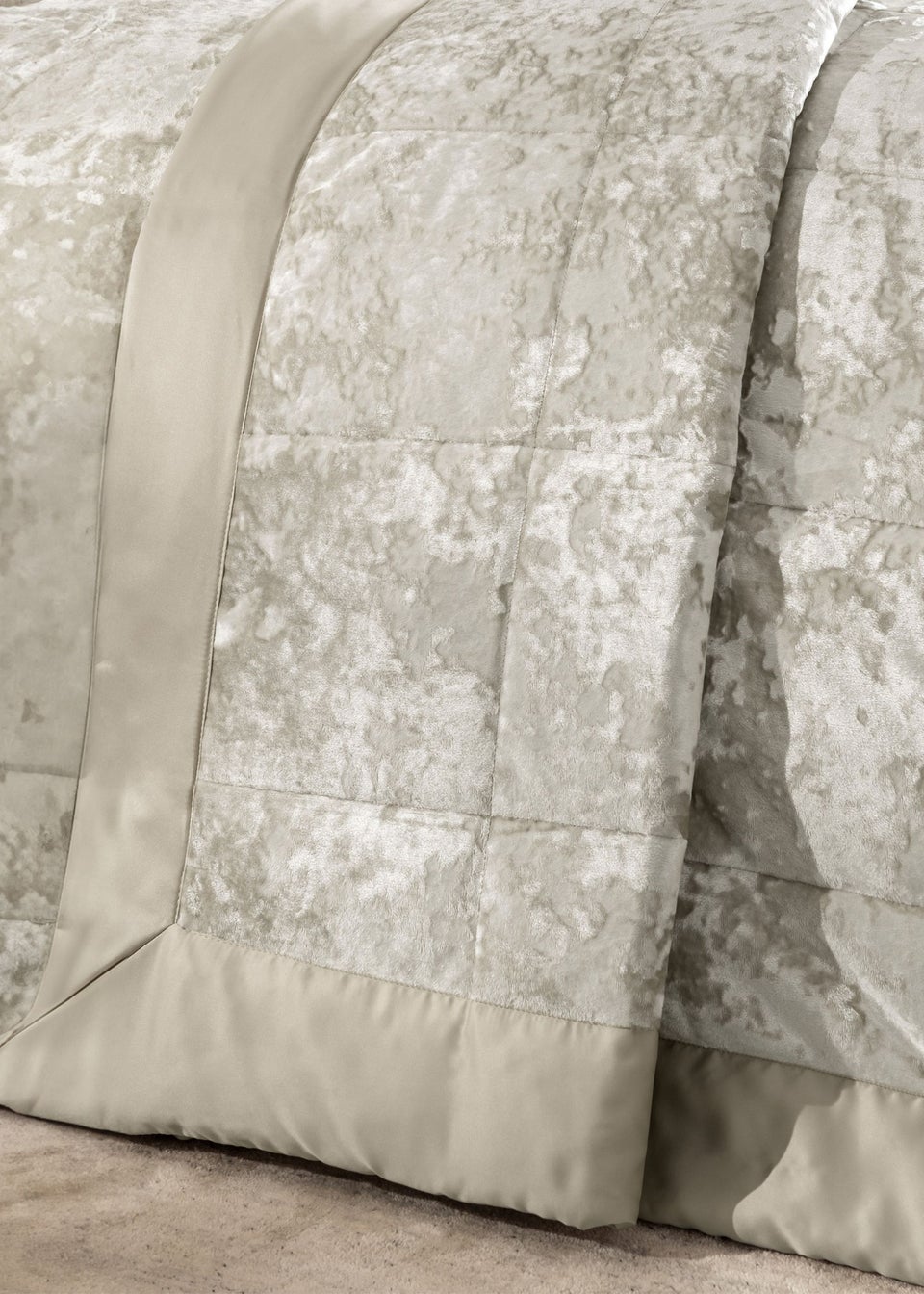 Catherine Lansfield Crushed Velvet Quilted Bedspread
