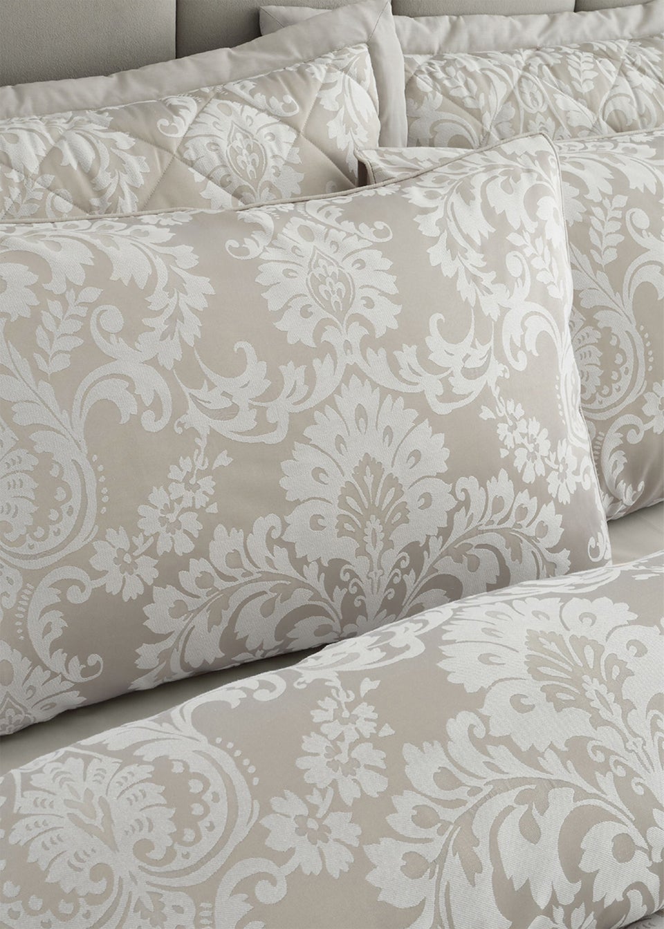 Catherine Lansfield Classic Damask Duvet Cover