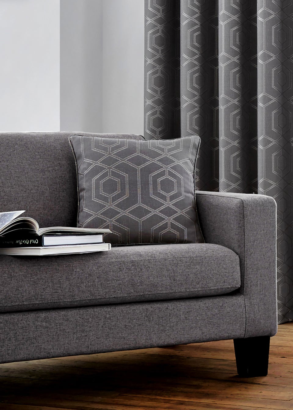 Curtina Camberwell Cushion (43cm x 43cm)