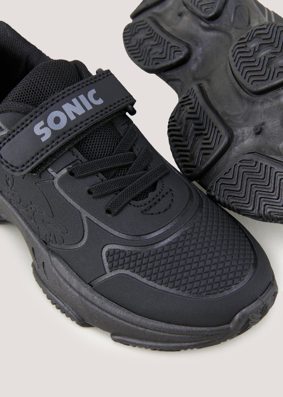 Boys Black Sonic the Hedgehog School Trainers Younger 8 Older 3