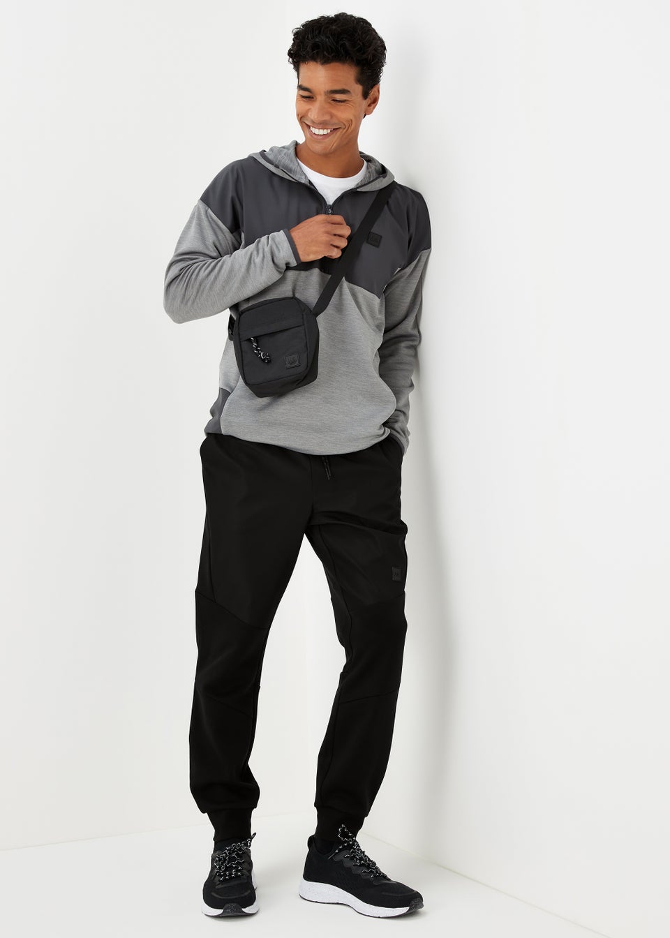 Mens tracksuit bottoms matalan top