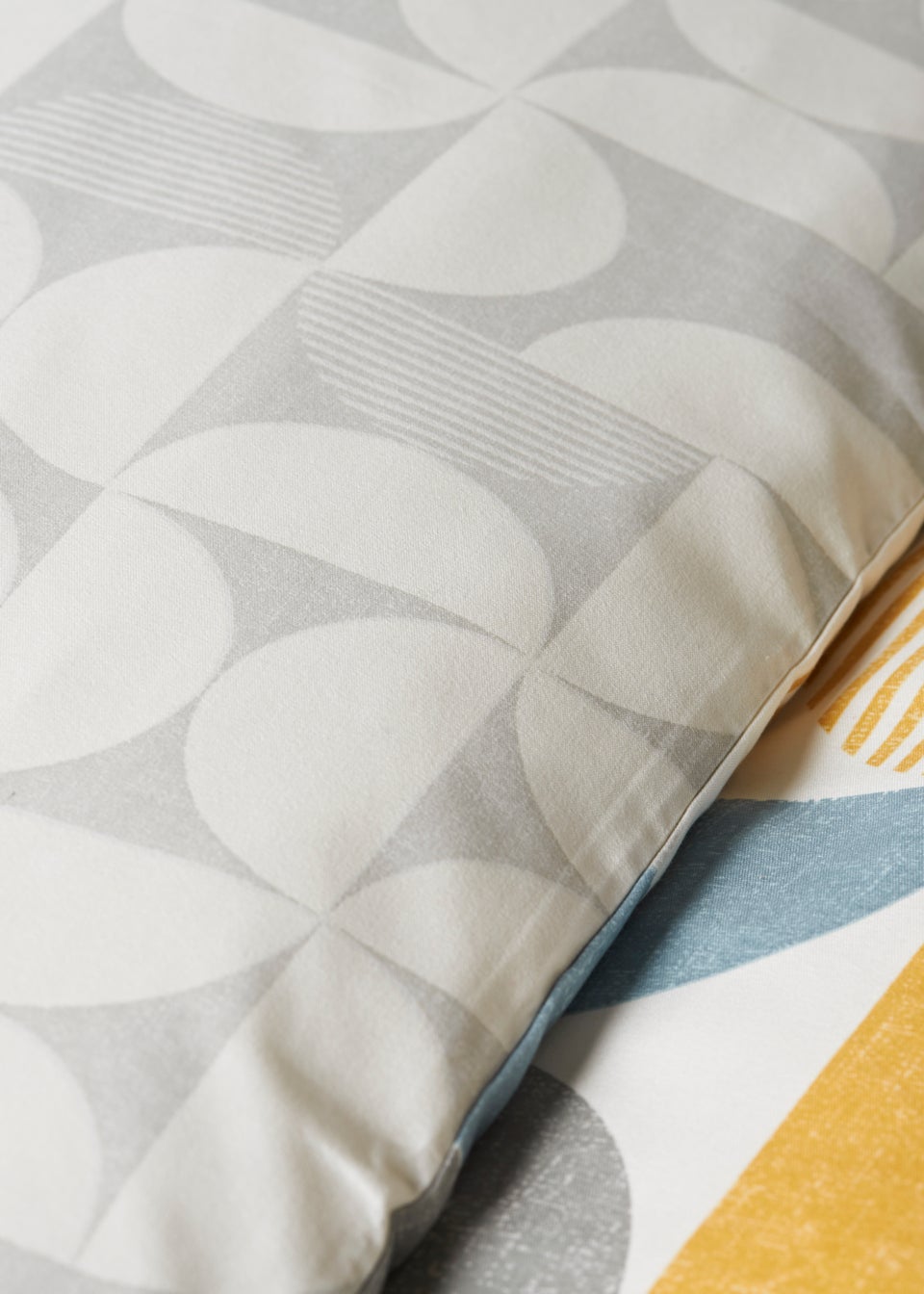 Multicoloured Geo Reversible Duvet Cover