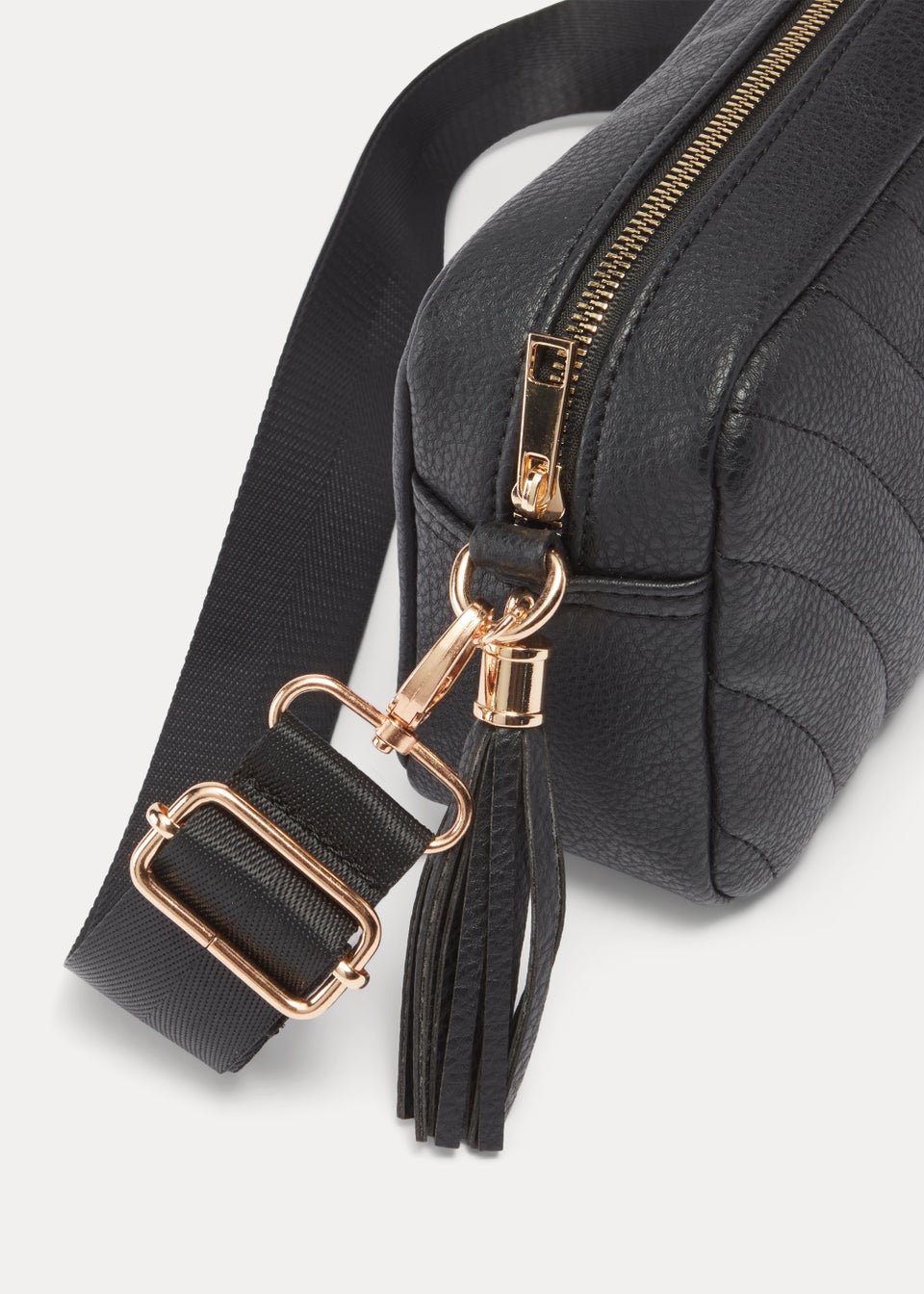 Black quilted 2025 camera bag