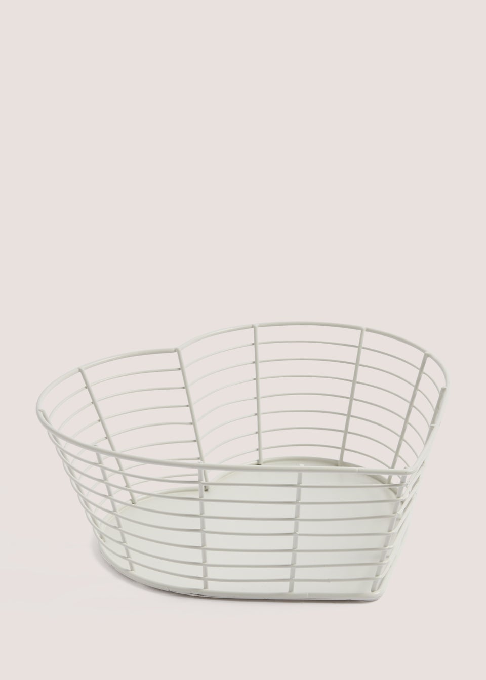 White Heart Wire Basket (26cm x 25cm x 10cm)