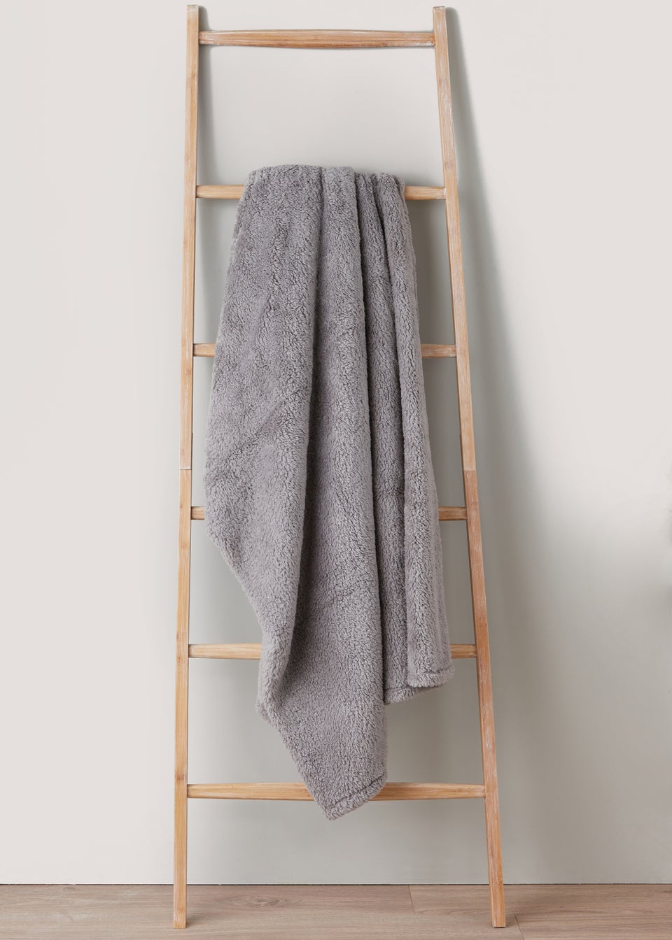 Grey Teddy Fleece Throw (150cm x 180cm)