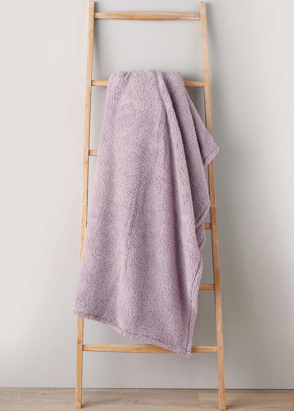 Lilac online fleece throw