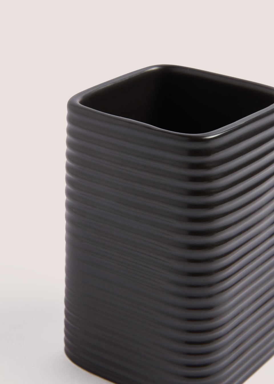 Black Ceramic Bathroom Tumbler (7.5cm x 7.5cm x 11.5cm)