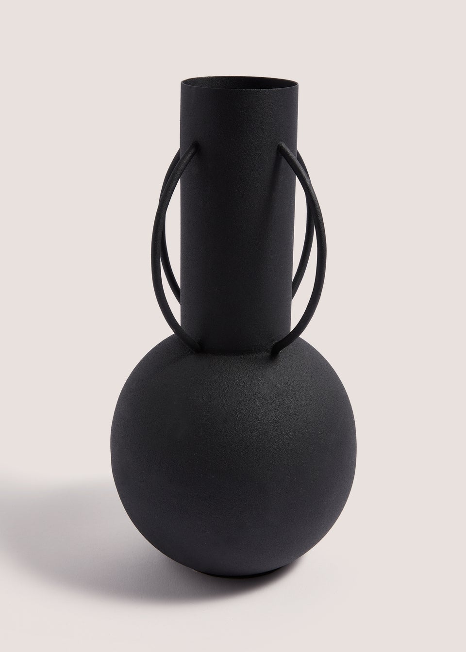 Black Metal Vase (15cm x 15cm x 29.5cm)