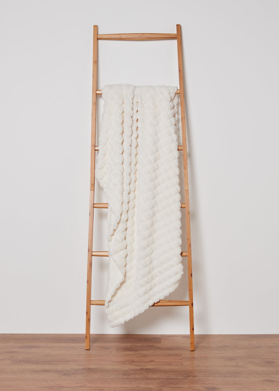 White Grid Faux Fur Throw (180cm x 150cm)