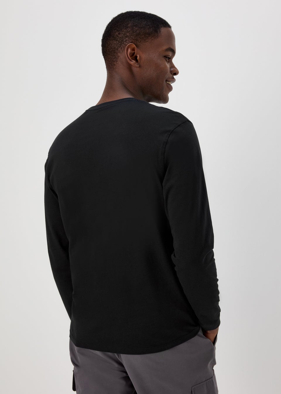 Black Essential Crew Neck Long Sleeve T-Shirt - Matalan