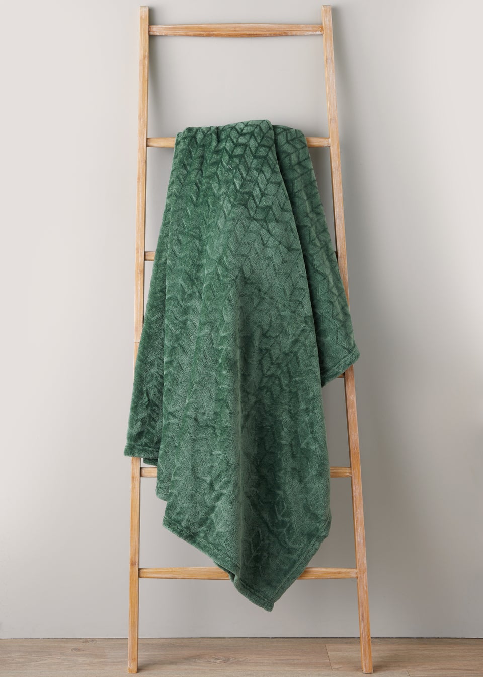 Green Embossed Fleece Throw (200cm x 250cm)