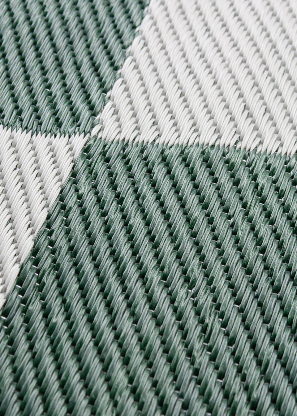 furn. Checkerboard 100% Recycled Reversible Outdoor Rug (120cm x 180cm)