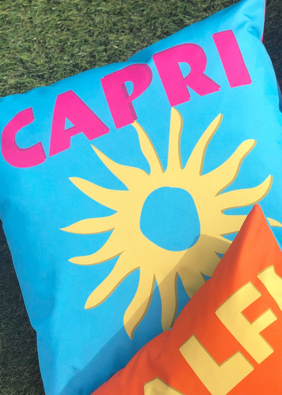 furn. Capri Outdoor Filled Cushion (43cm x 43cm x 8cm)