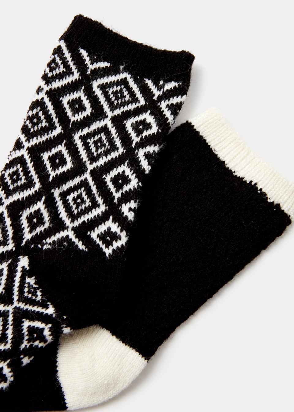 2 Pack Black Plain & Geo Thermal Socks