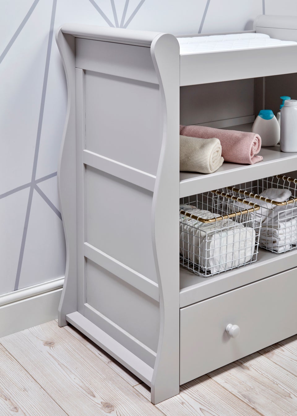 Babies r us sleigh changing table best sale