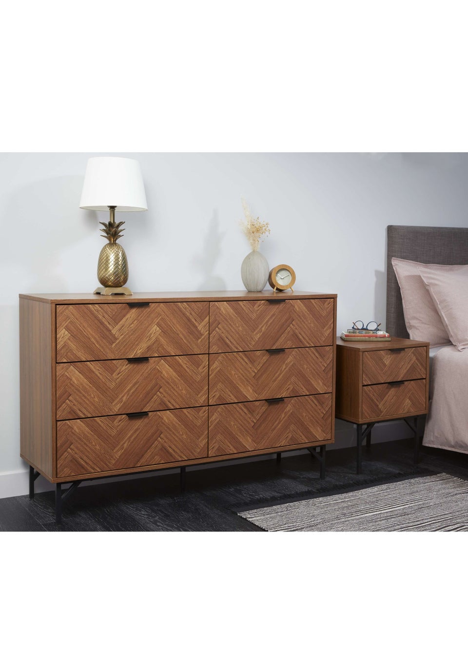 Lloyd Pascal Caprio 6 Drawer Chest with Metal Legs