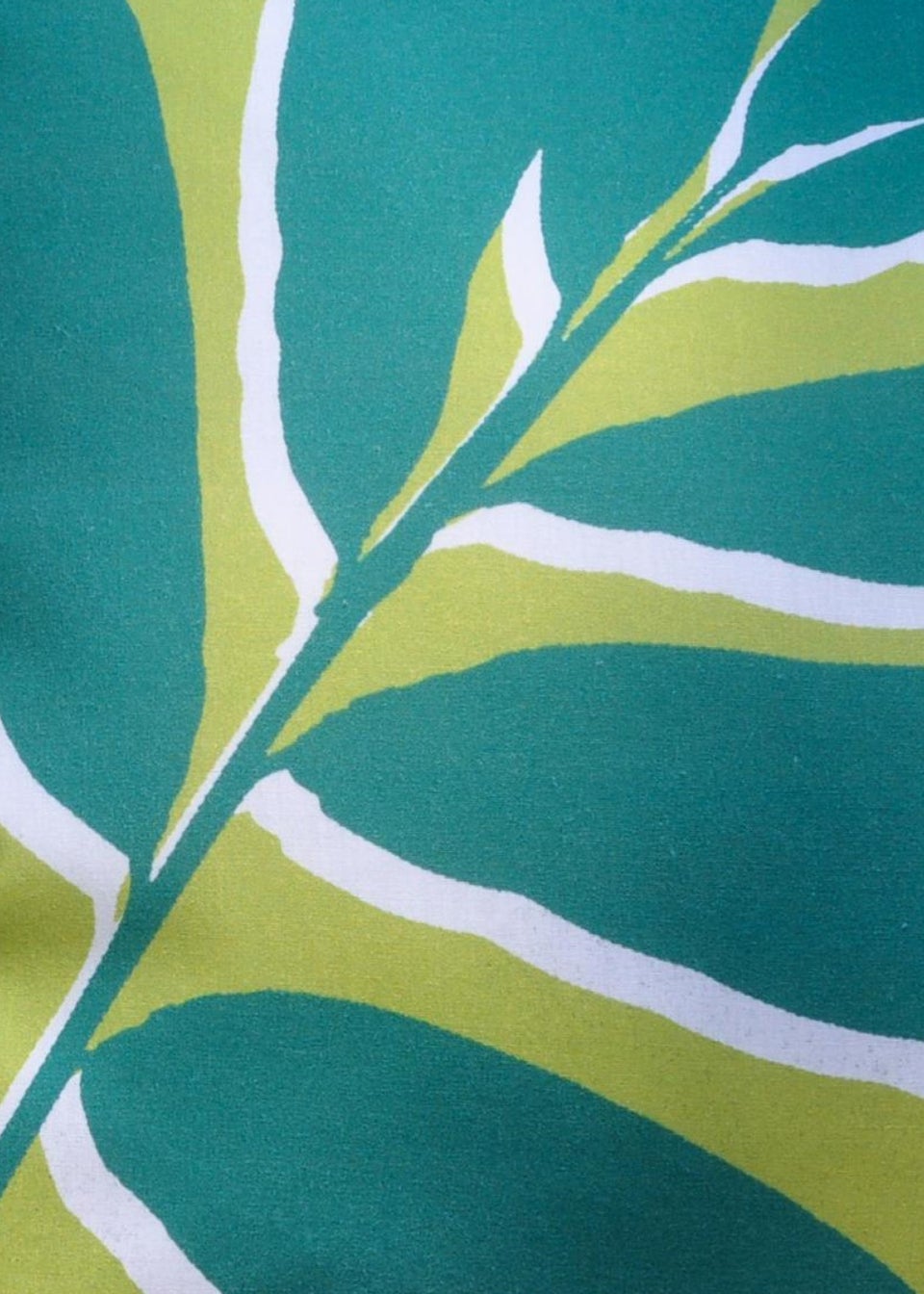 Fusion Leaf Print Filled Cushion